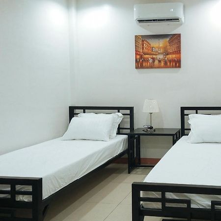 Kris And Frans Inn Davao City Exterior foto